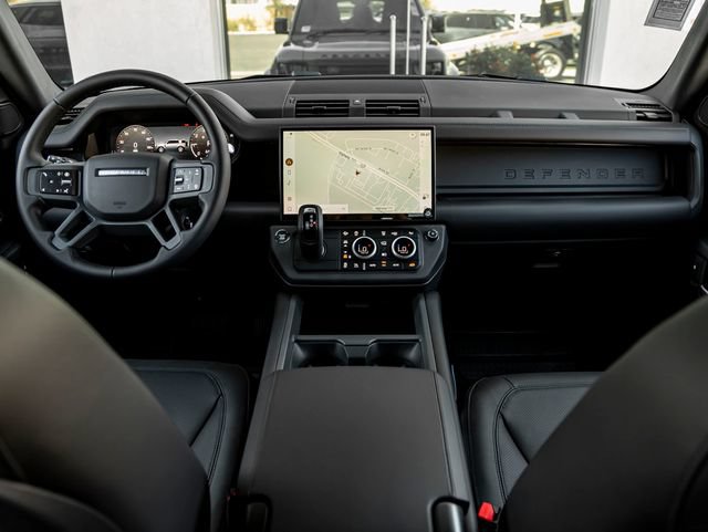 New 2026 Land Rover Defender 110 X-Dynamic SE AWD/4WD image 18