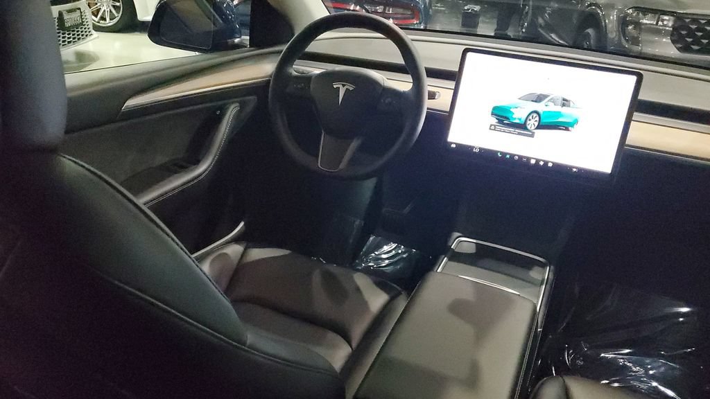 Used 2023 Tesla Model Y Long Range AWD/4WD image 12
