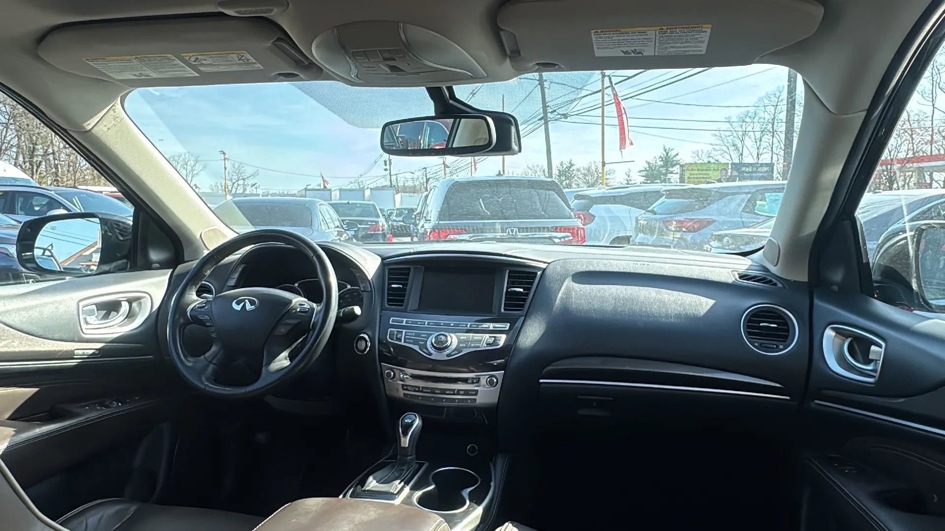 Used 2019 INFINITI QX60 Luxe w/ Essential Package image 25