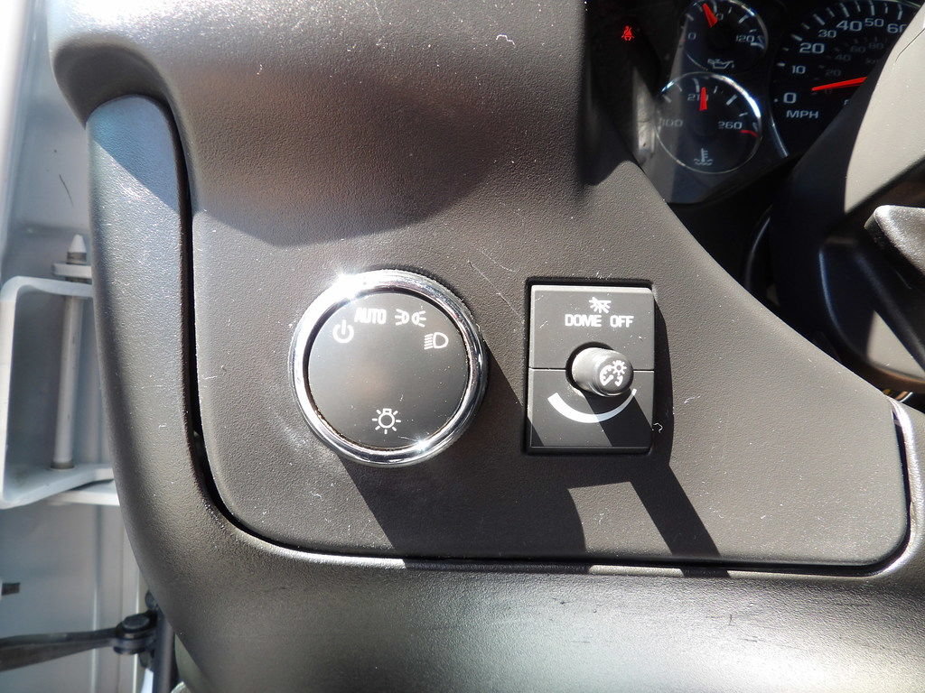 Used 2021 Chevrolet Express 3500 w/ Power Convenience Package RWD image 19