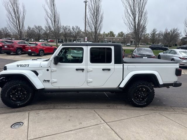 Used 2024 Jeep Gladiator Willys image 6