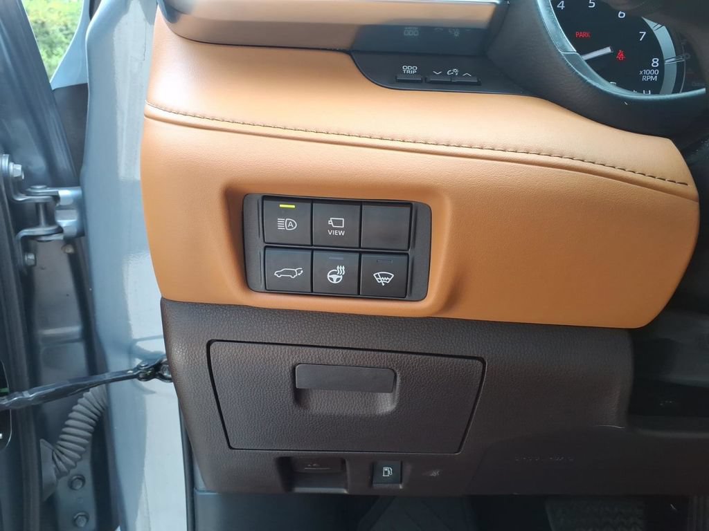Used 2020 Toyota Highlander Platinum AWD/4WD image 15