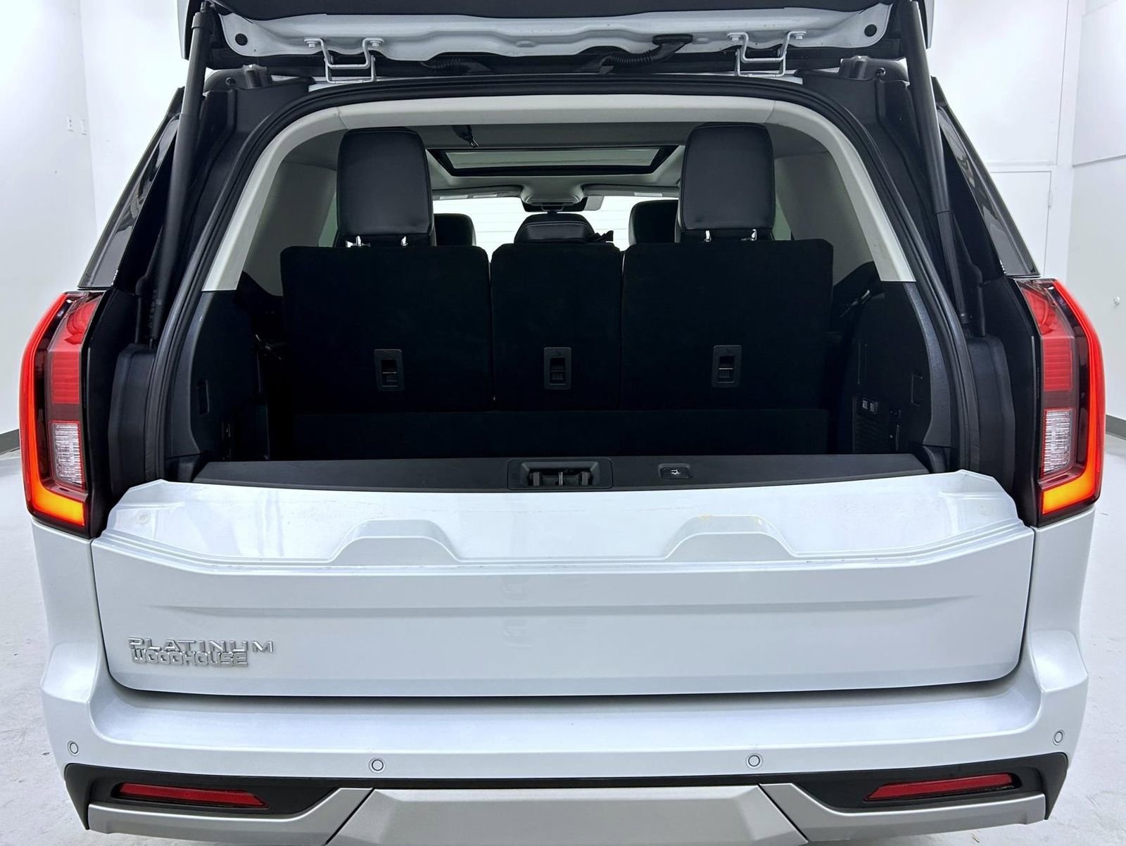 Used 2025 Ford Expedition Platinum AWD/4WD image 26