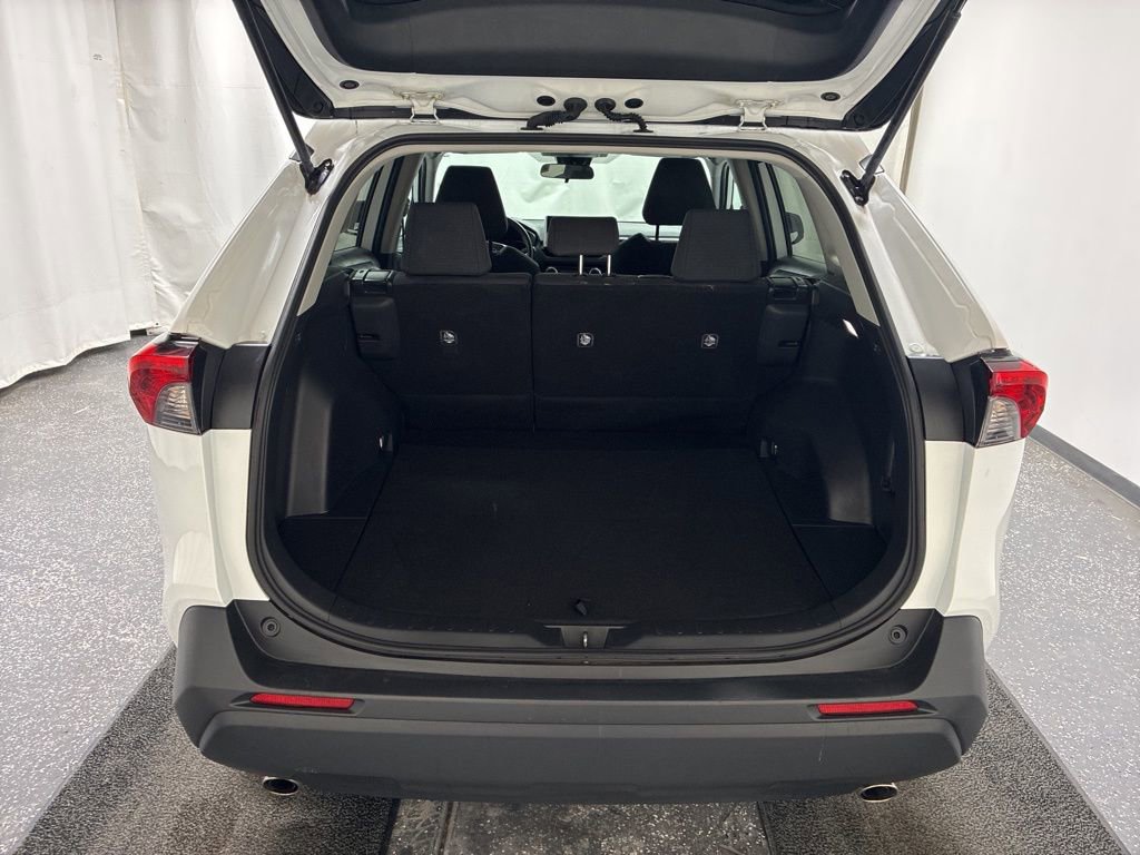 Used 2024 Toyota RAV4 LE image 6