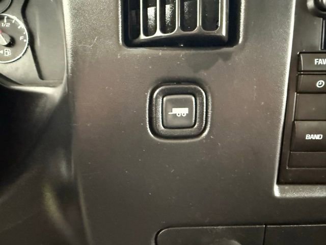 Used 2015 Chevrolet Express 2500 image 30