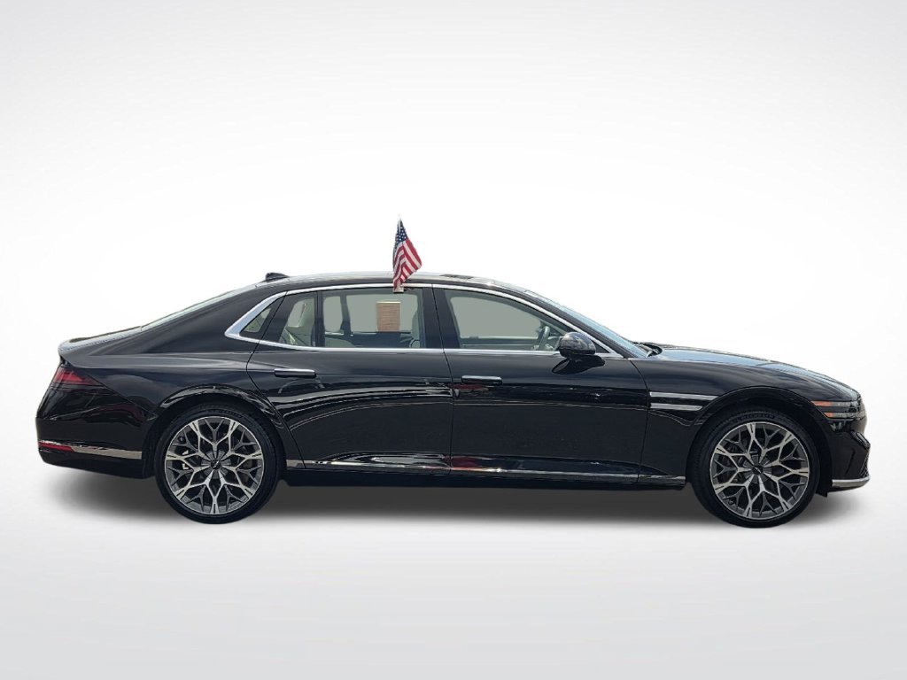 Used 2025 Genesis G90 3.5T AWD/4WD image 3