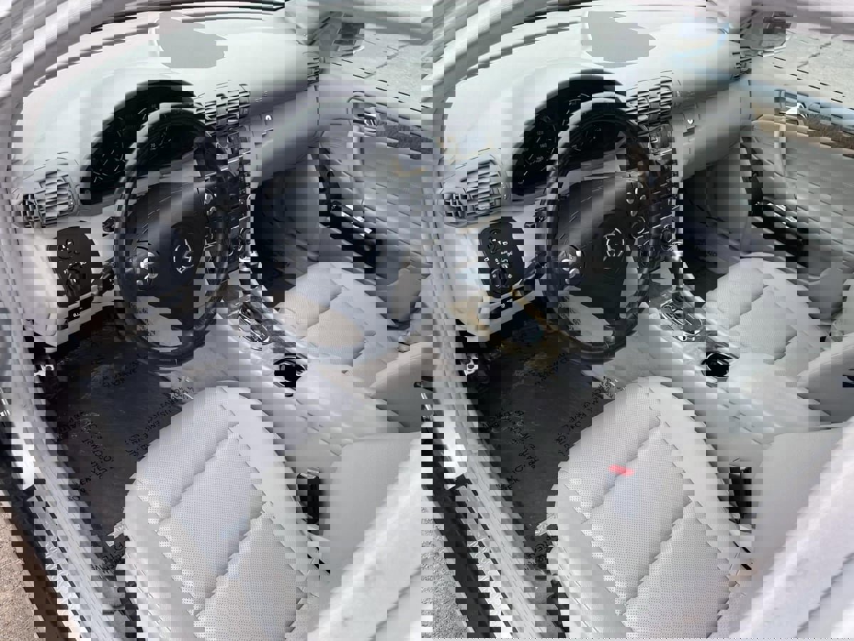 Used 2007 Mercedes-Benz C 230 Sedan image 9