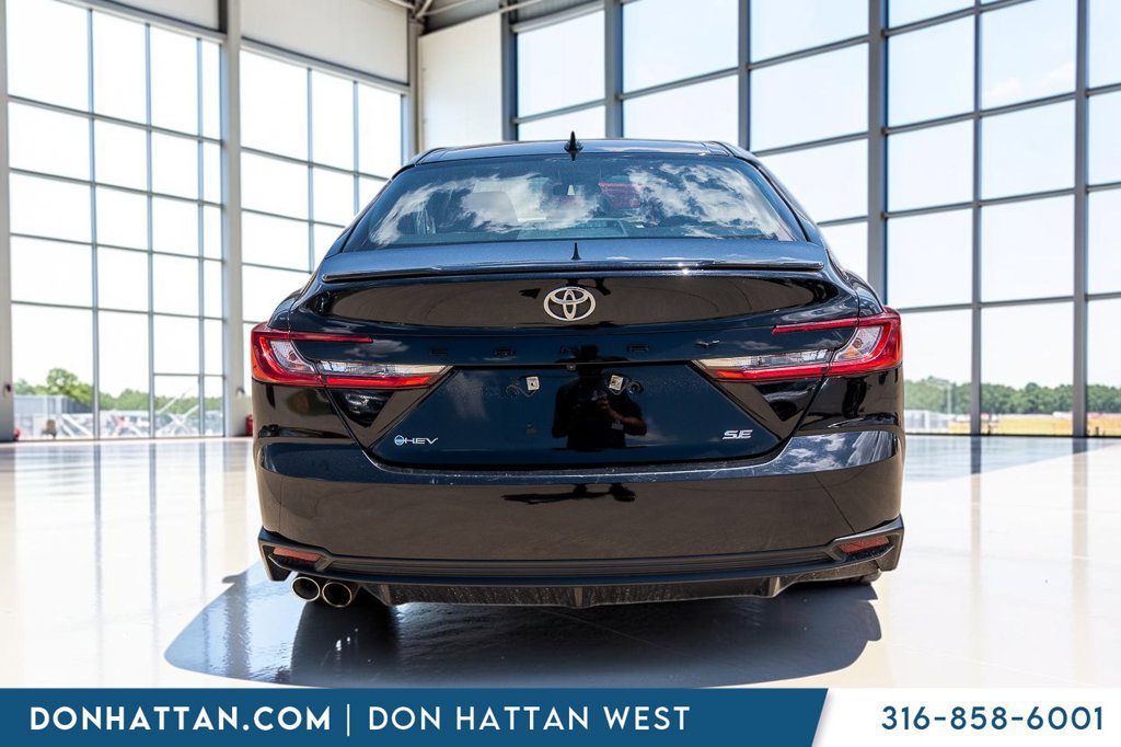Used 2025 Toyota Camry SE FWD image 26
