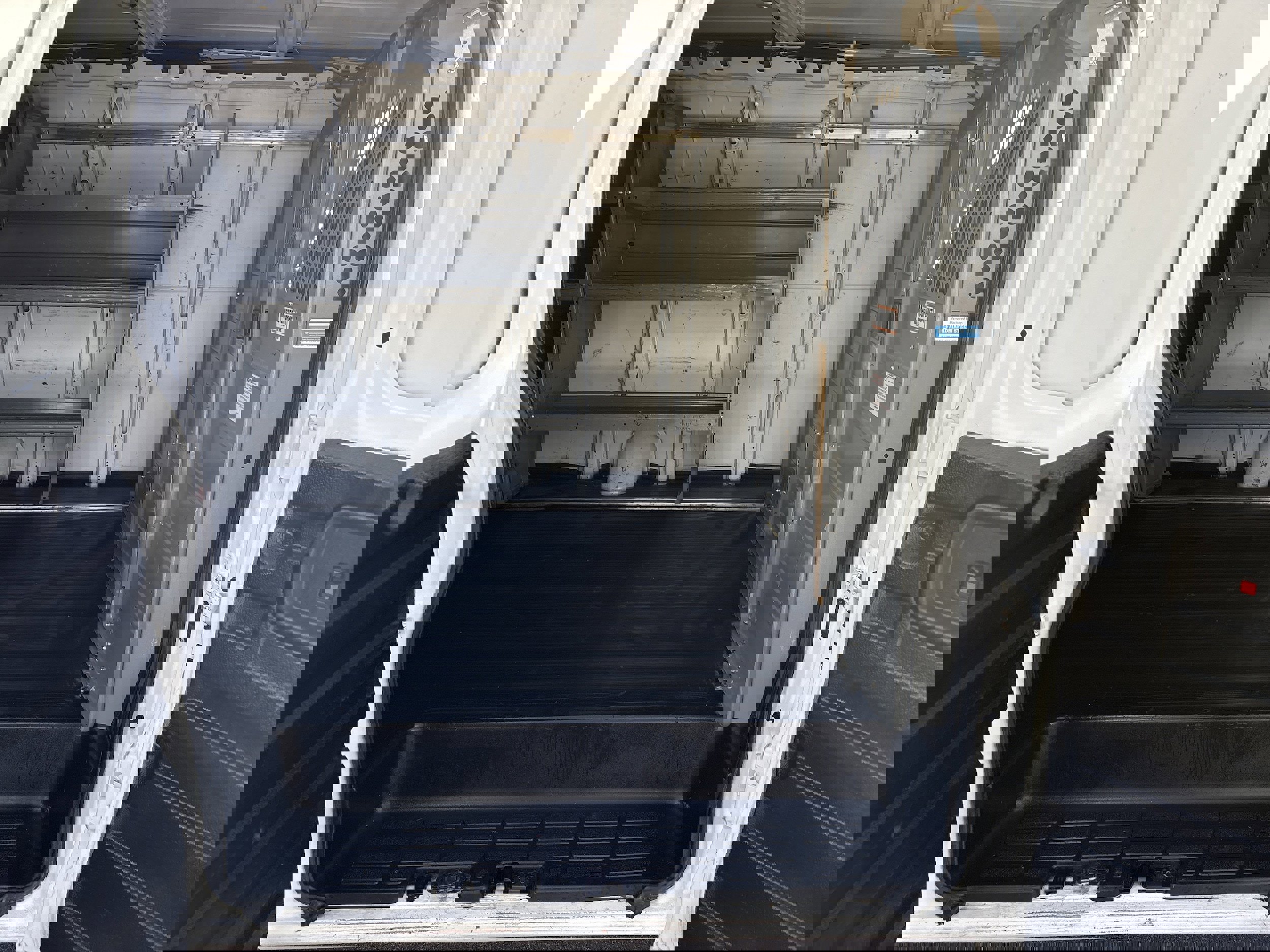 Used 2015 GMC Savana 3500 Extended image 21