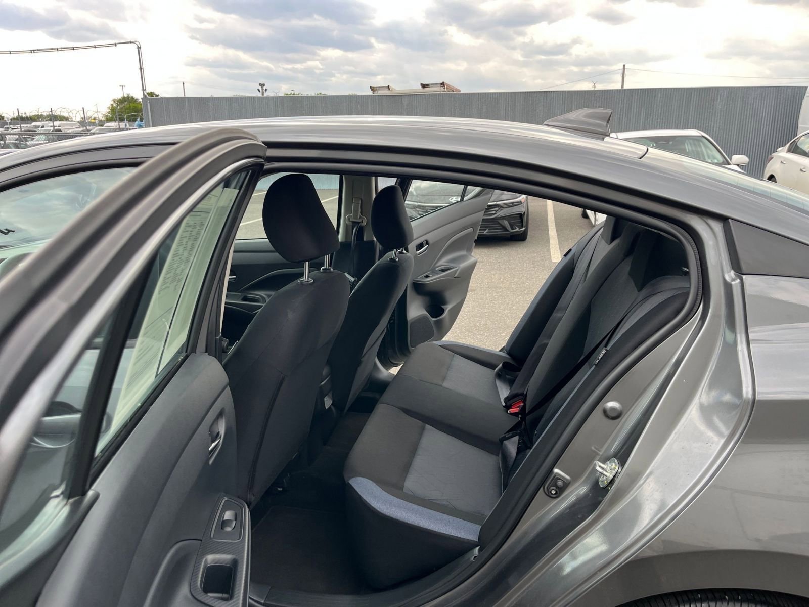 Used 2025 Nissan Versa SV FWD image 25
