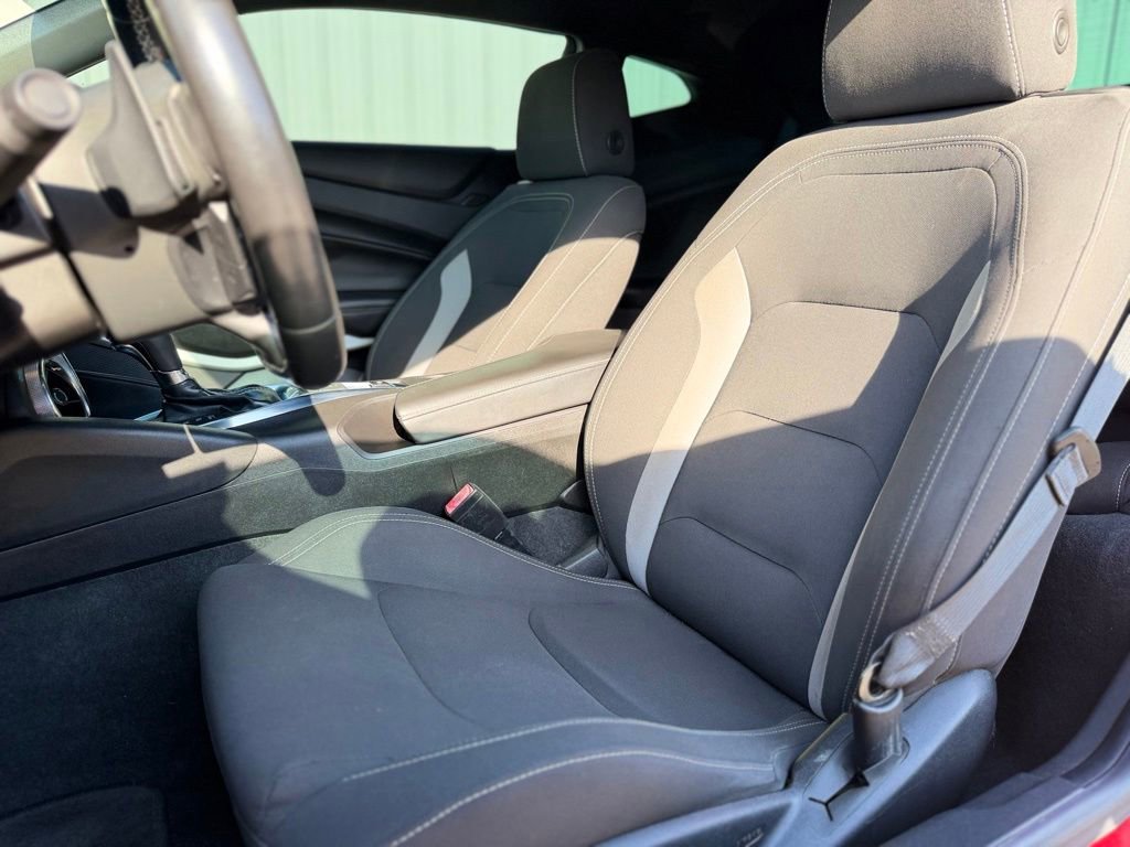Used 2018 Chevrolet Camaro LT w/ RS Package RWD image 15