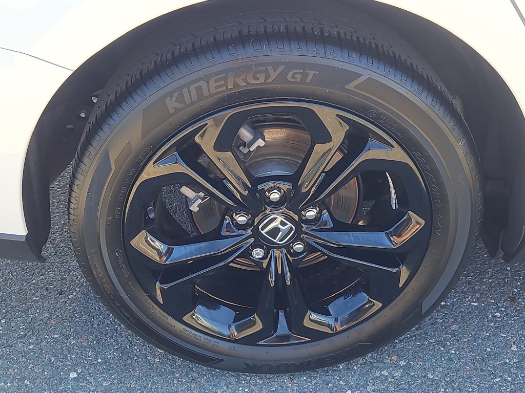 Certified 2025 Honda Accord SE image 9