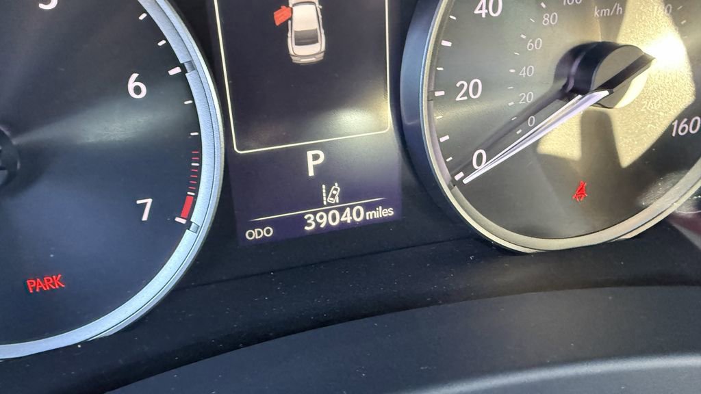 Used 2022 Lexus IS 300 AWD w/ Premium Package image 5