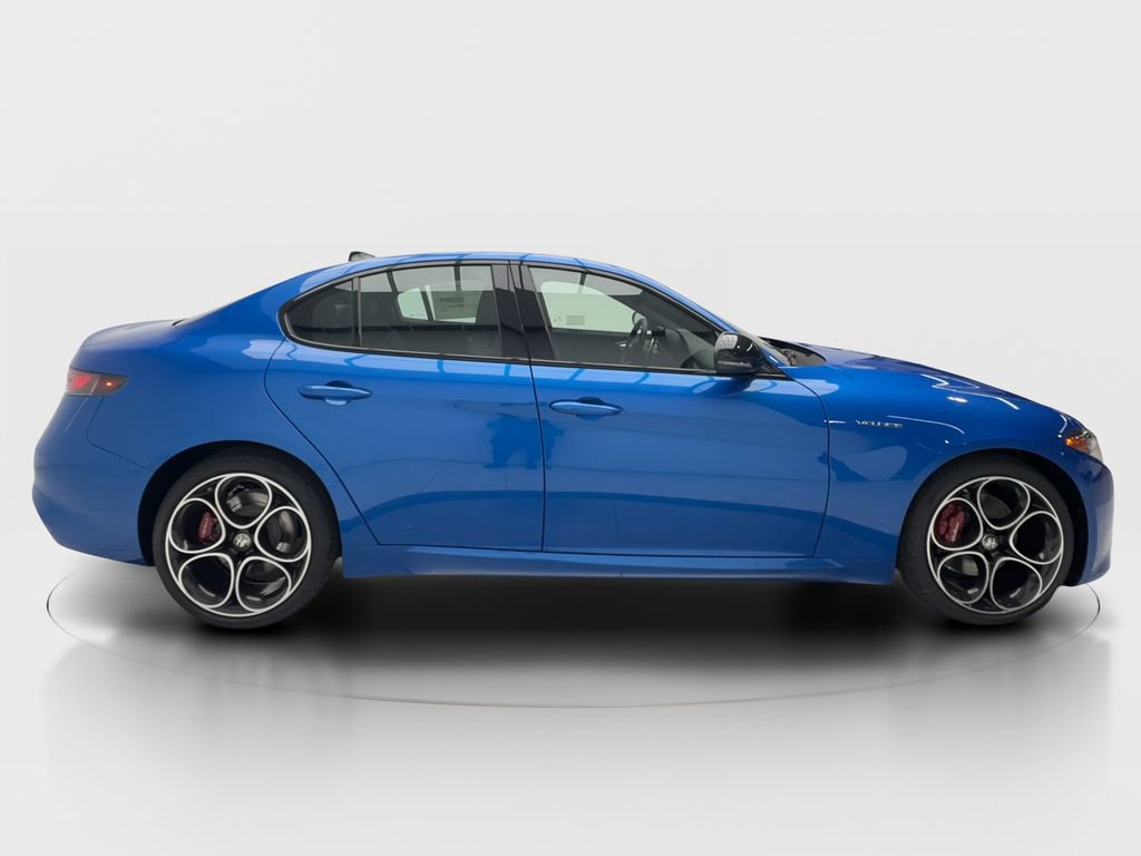 New 2026 Alfa Romeo Giulia w/ Driving Assist Package RWD image 7
