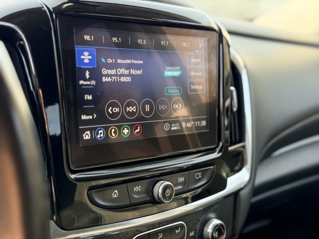 Used 2020 Chevrolet Traverse LT image 13