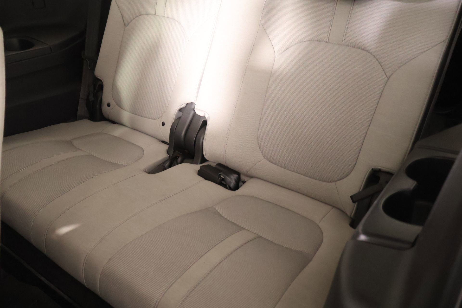 Used 2023 Honda Pilot LX image 12
