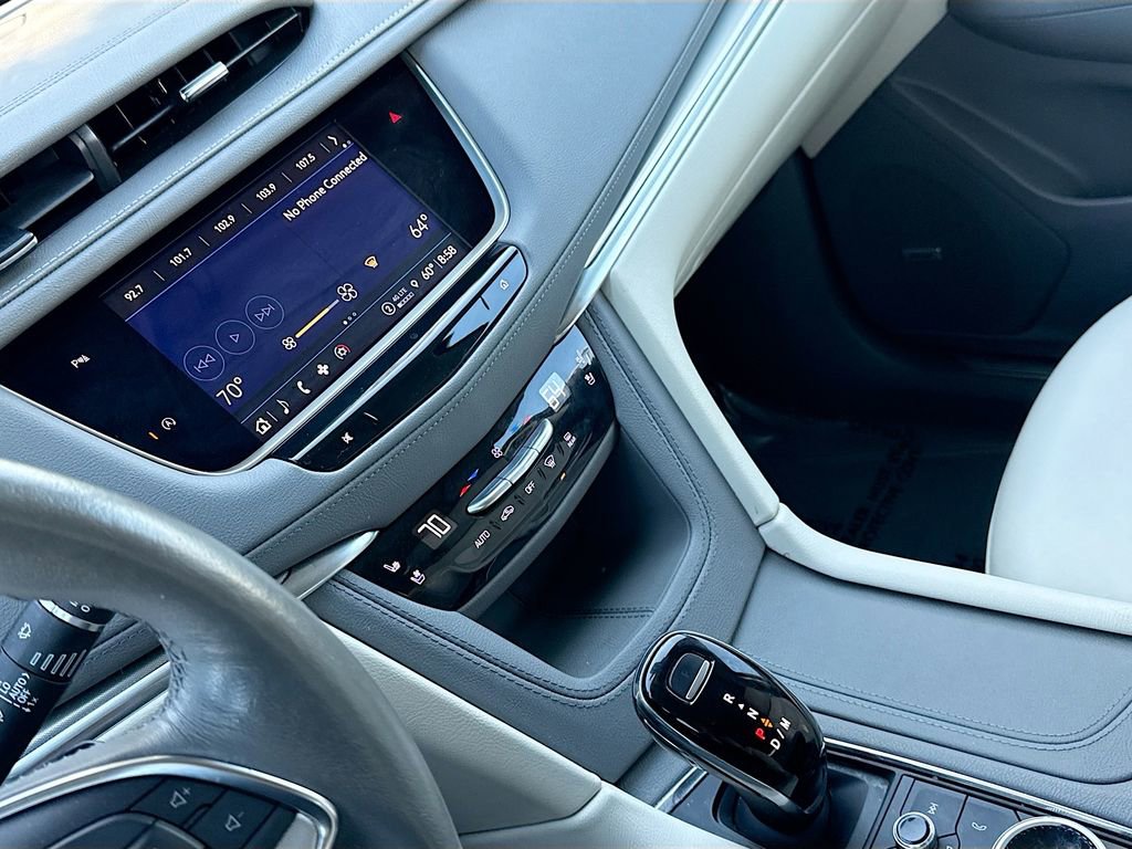 Used 2022 Cadillac XT5 Premium Luxury image 27
