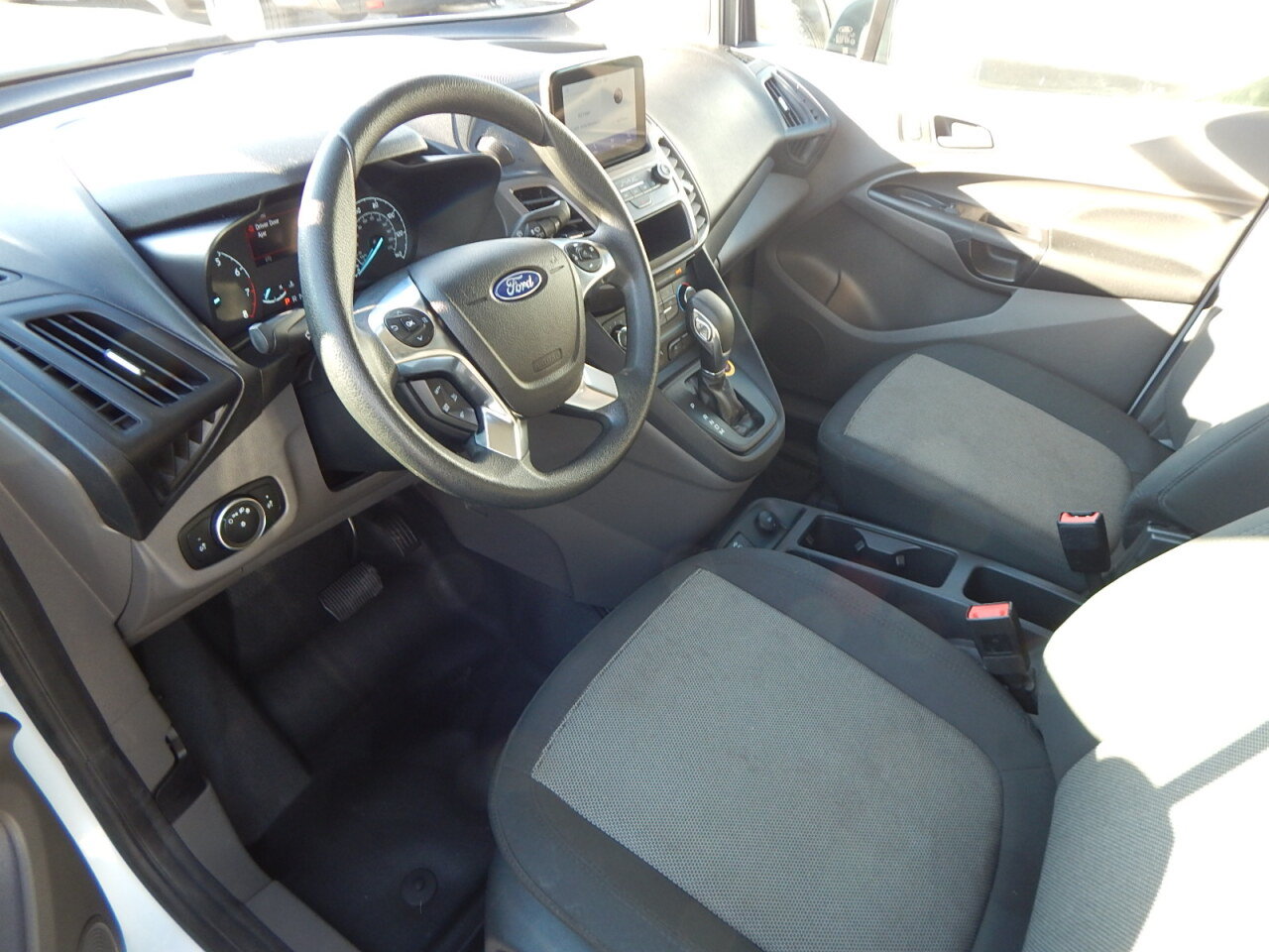 Used 2022 Ford Transit Connect XL FWD image 2