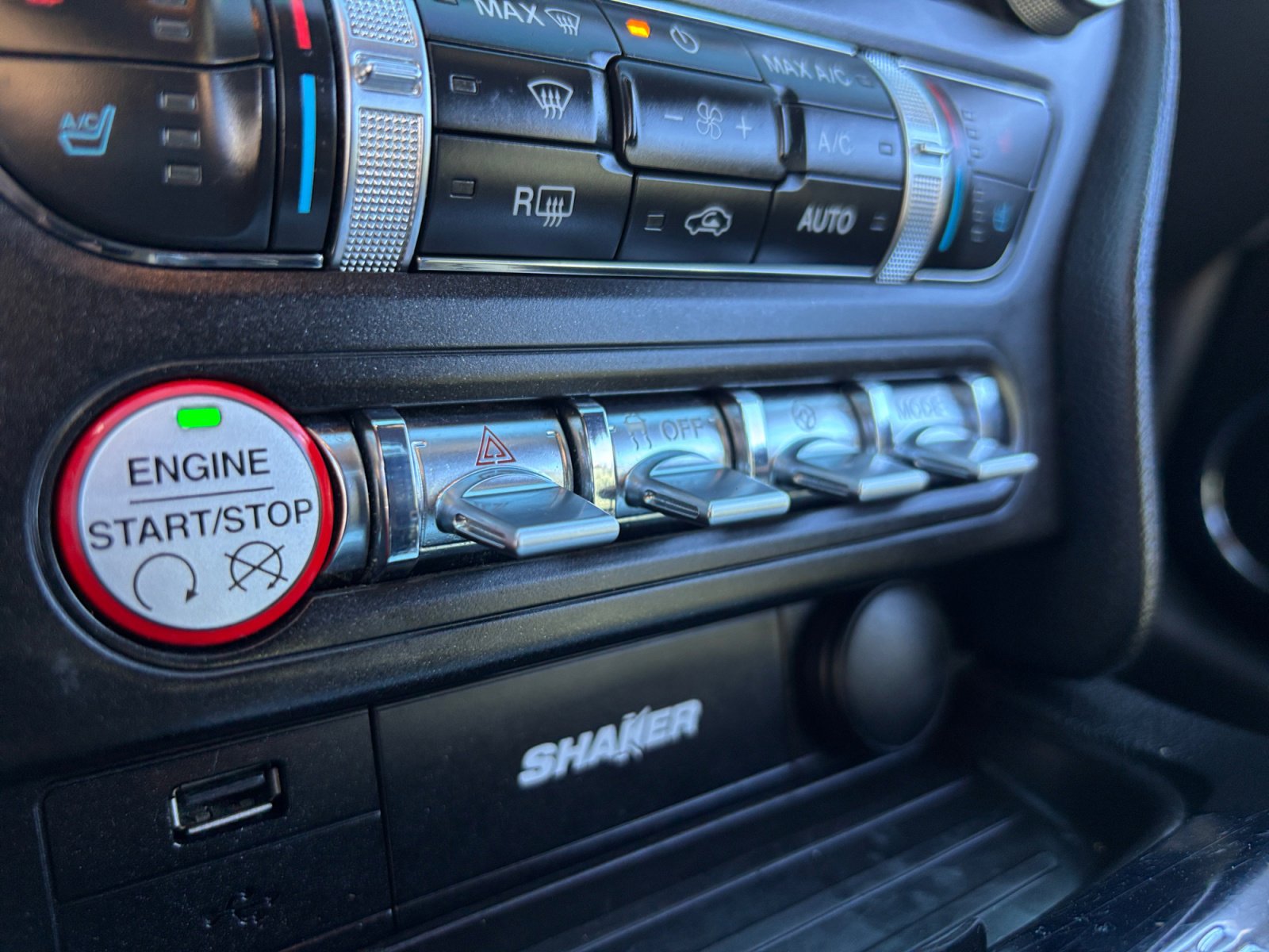 Used 2017 Ford Mustang GT Premium image 31