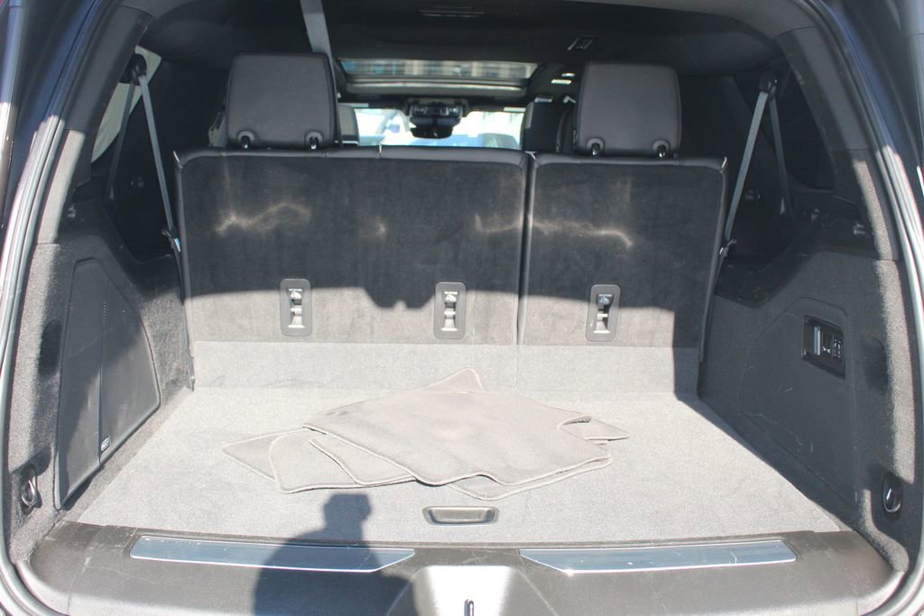 Used 2022 Cadillac Escalade ESV Sport w/ Touring Package AWD/4WD image 12