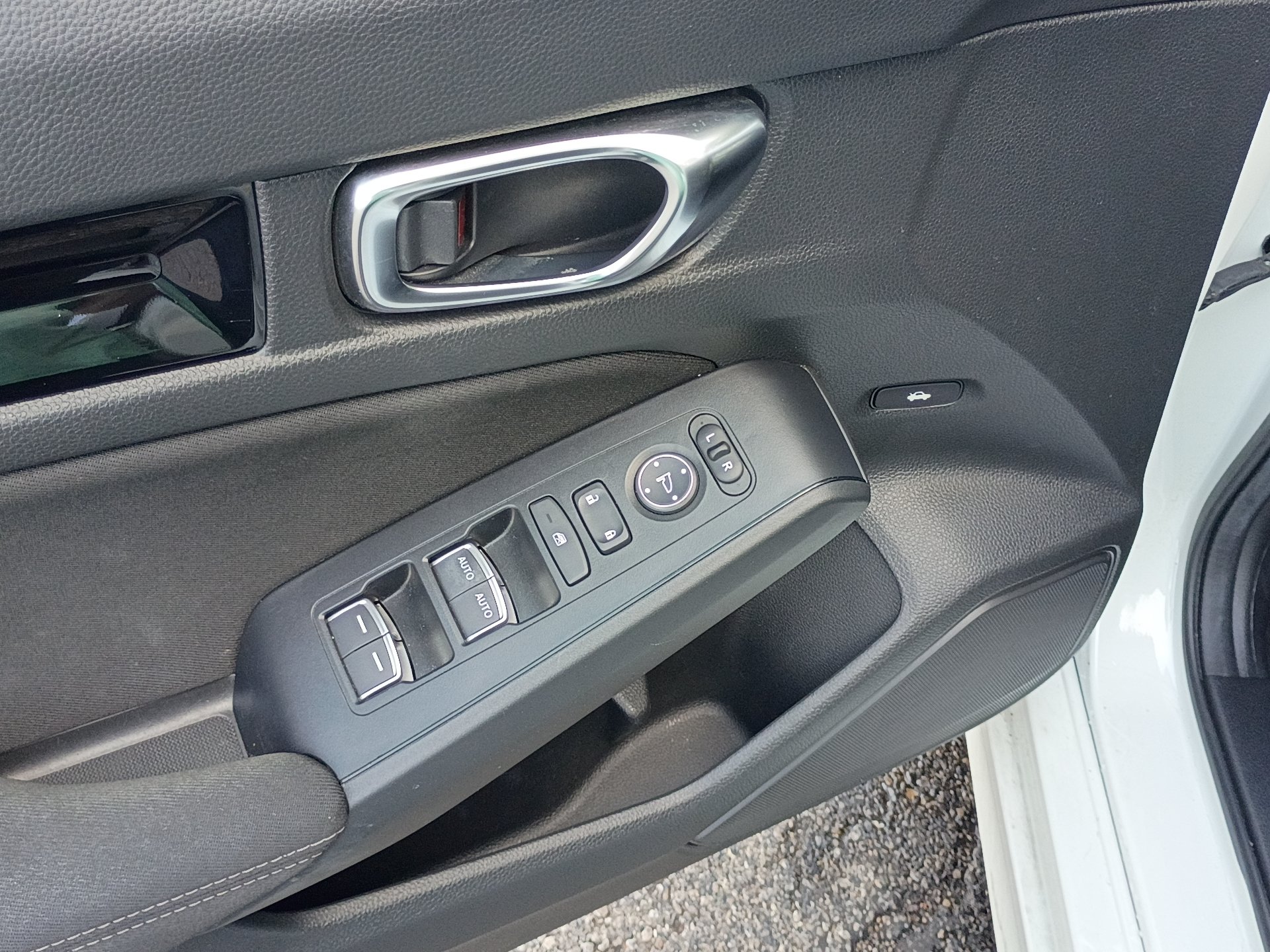 Used 2024 Honda Civic EX image 17