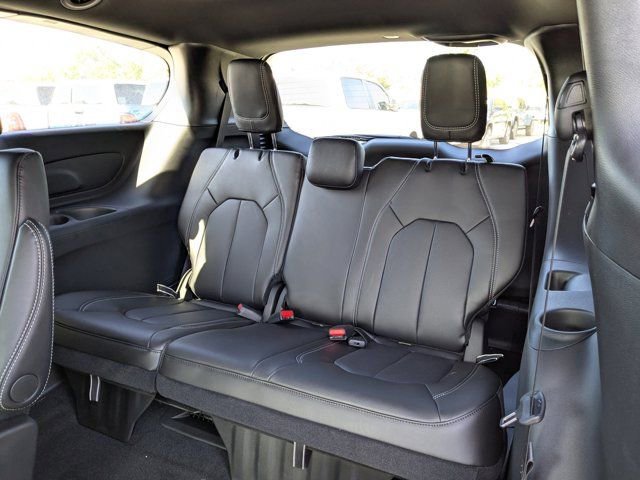 New 2026 Chrysler Pacifica Select FWD image 14