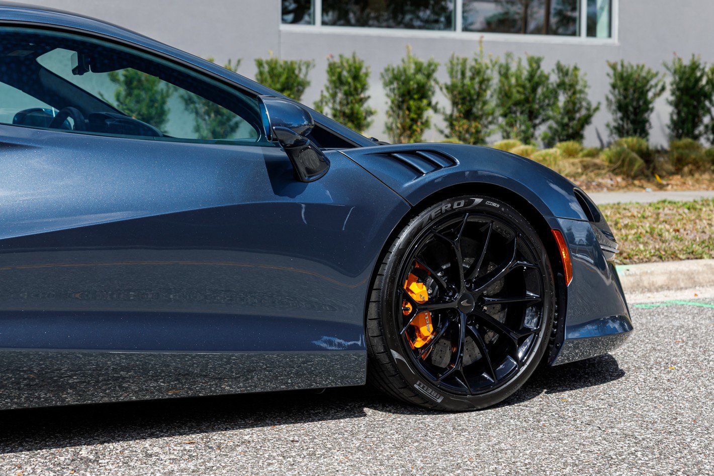 Used 2026 McLaren Artura RWD image 15