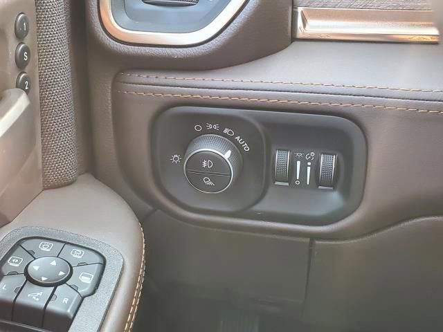 New 2025 RAM 2500 Limited image 8