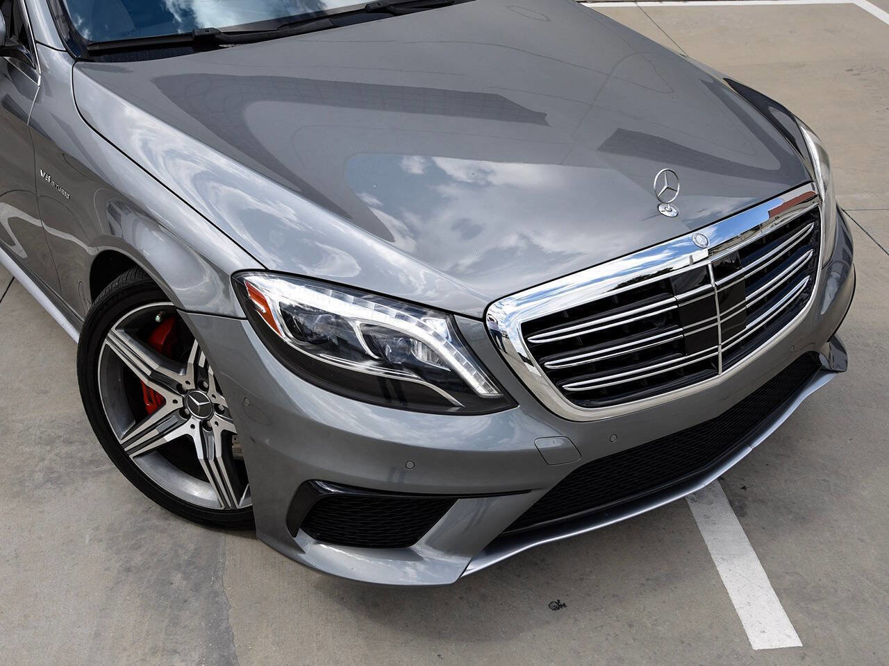 Used 2015 Mercedes-Benz S 63 AMG 4MATIC Sedan w/ Executive Rear Seat Package image 3