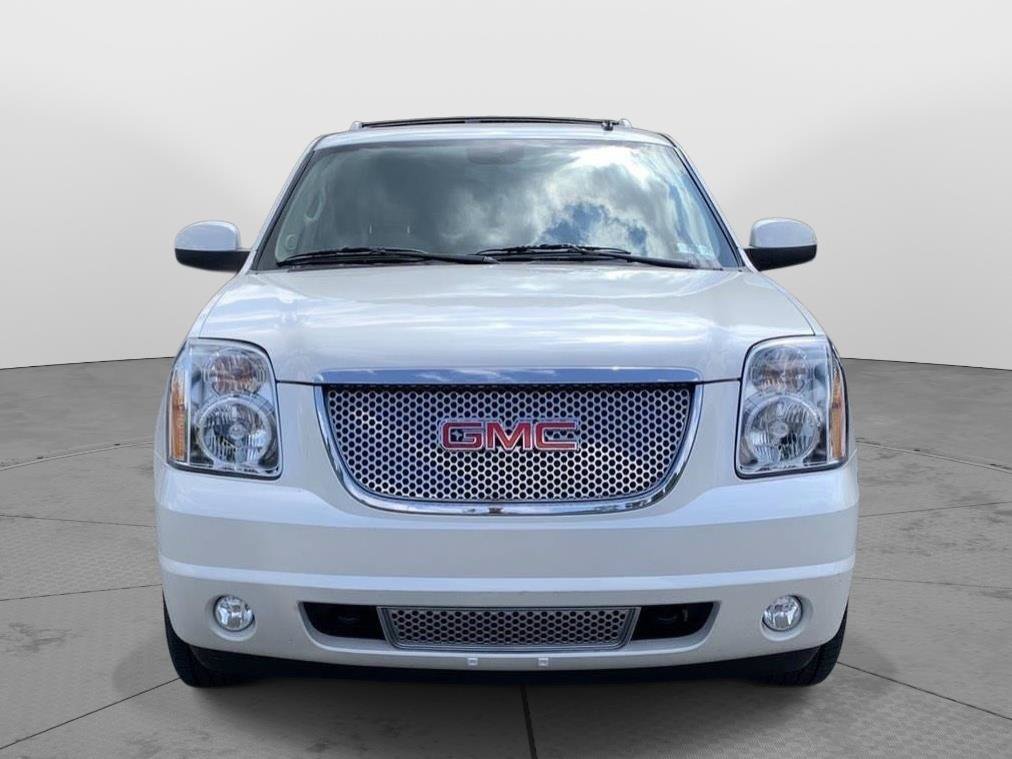 Used 2013 GMC Yukon Denali AWD/4WD image 8