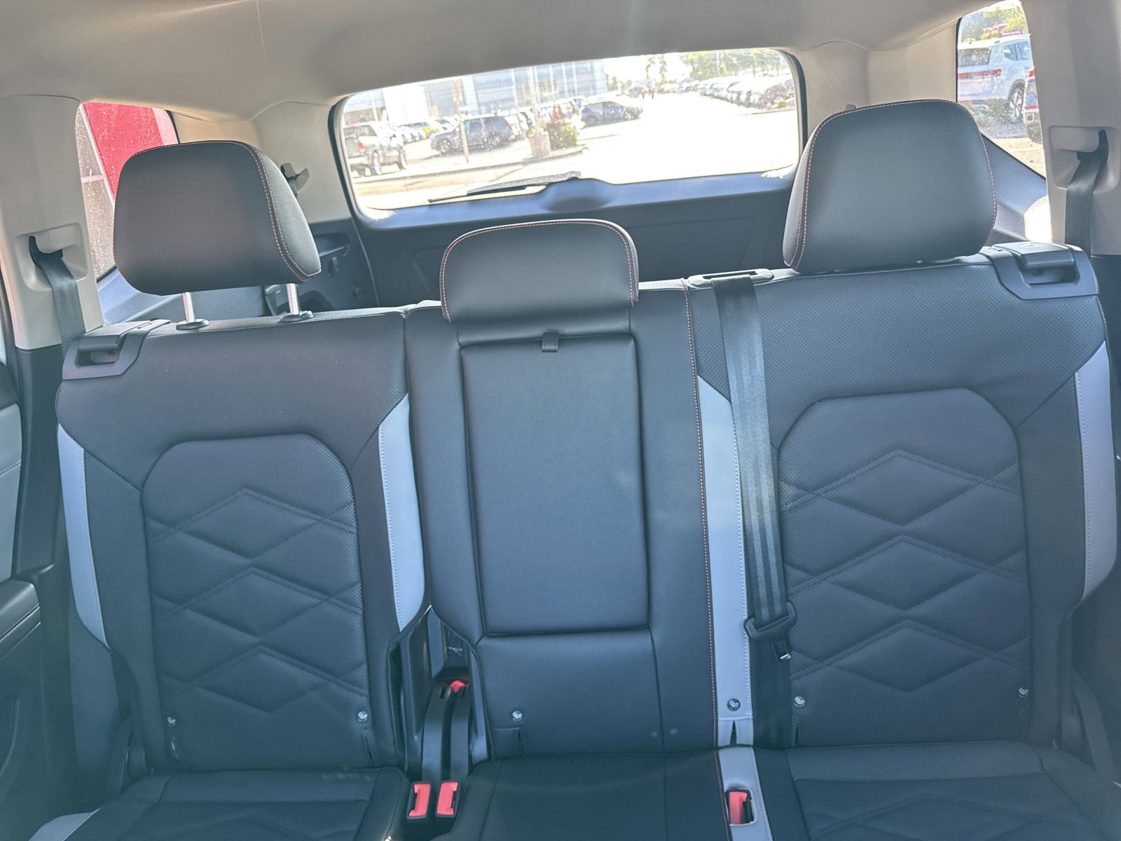 New 2026 Volkswagen Atlas Peak Edition image 17