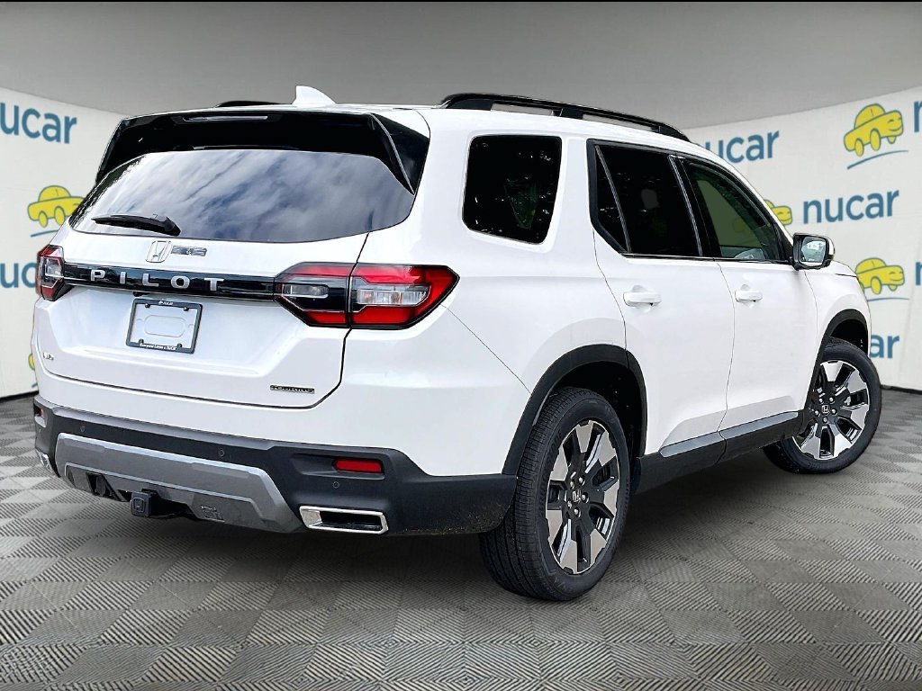 New 2026 Honda Pilot Touring image 7