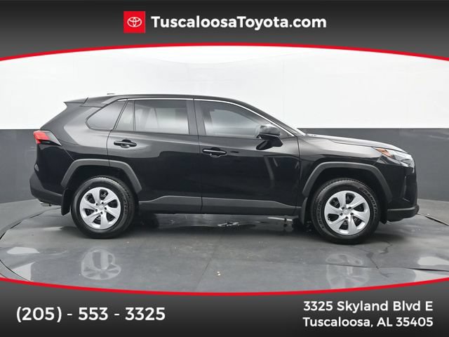 Used 2025 Toyota RAV4 LE AWD/4WD image 1