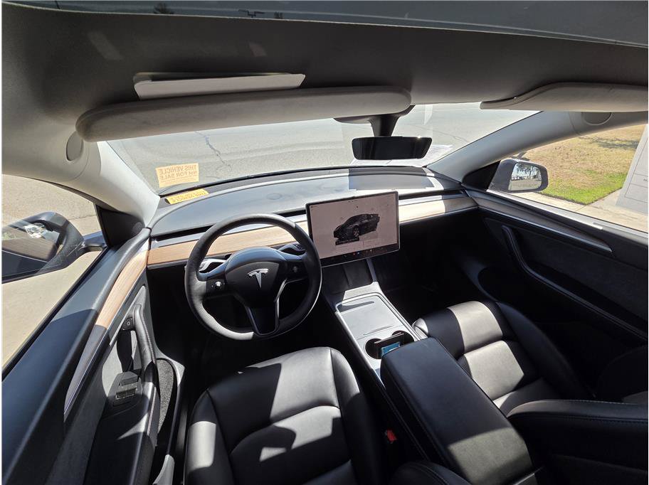 Used 2024 Tesla Model Y Long Range AWD/4WD image 13