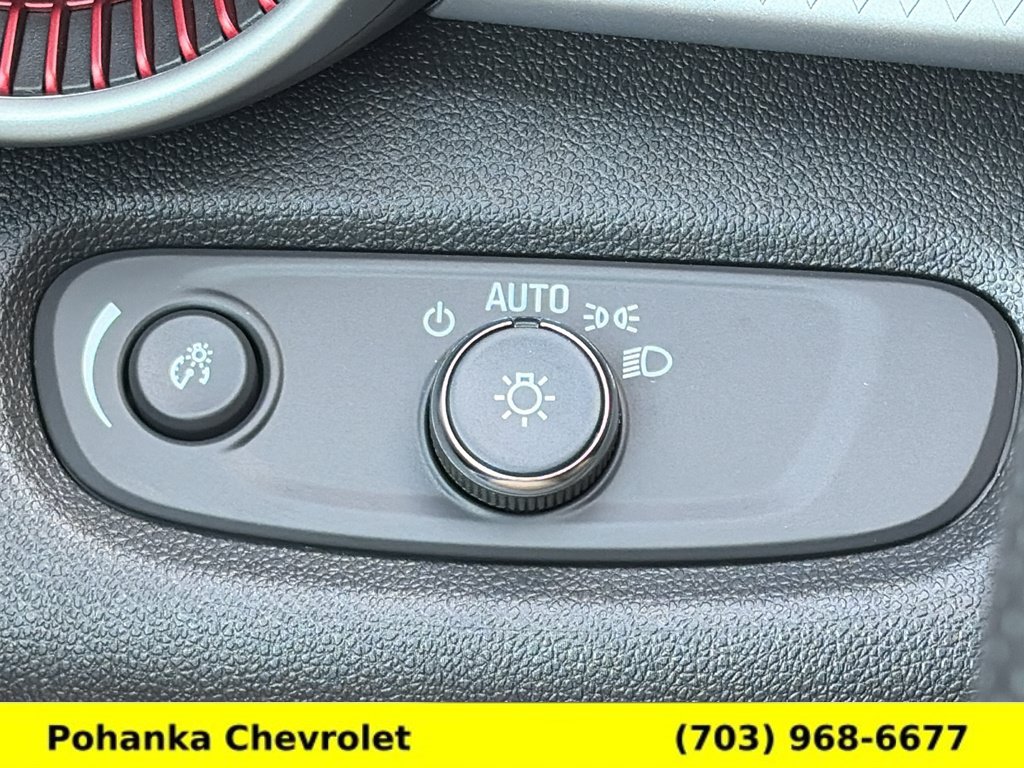 Certified 2026 Chevrolet Trax RS w/ Sunroof Package FWD image 14