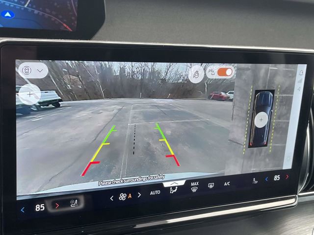 Used 2025 Ford Expedition Platinum image 30