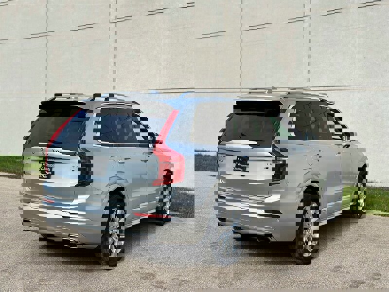 Used 2019 Volvo XC90 T6 Momentum w/ Advanced Package image 11