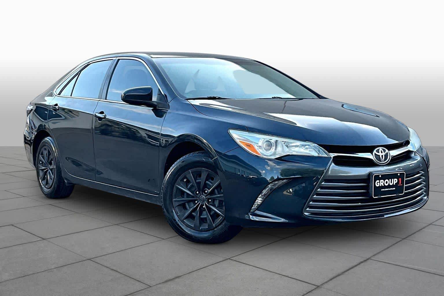 Used 2016 Toyota Camry LE FWD image 3