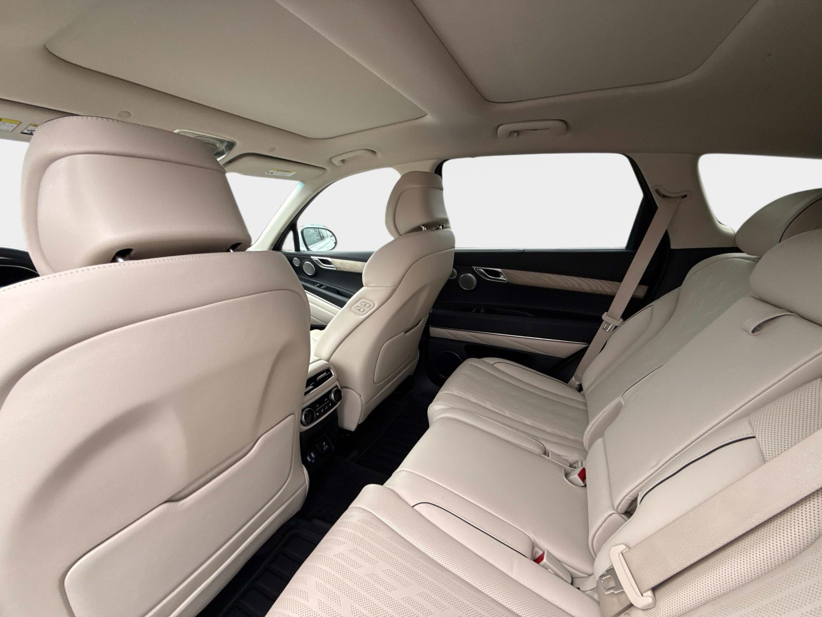 Used 2024 Genesis GV80 2.5T w/ Prestige Package image 20