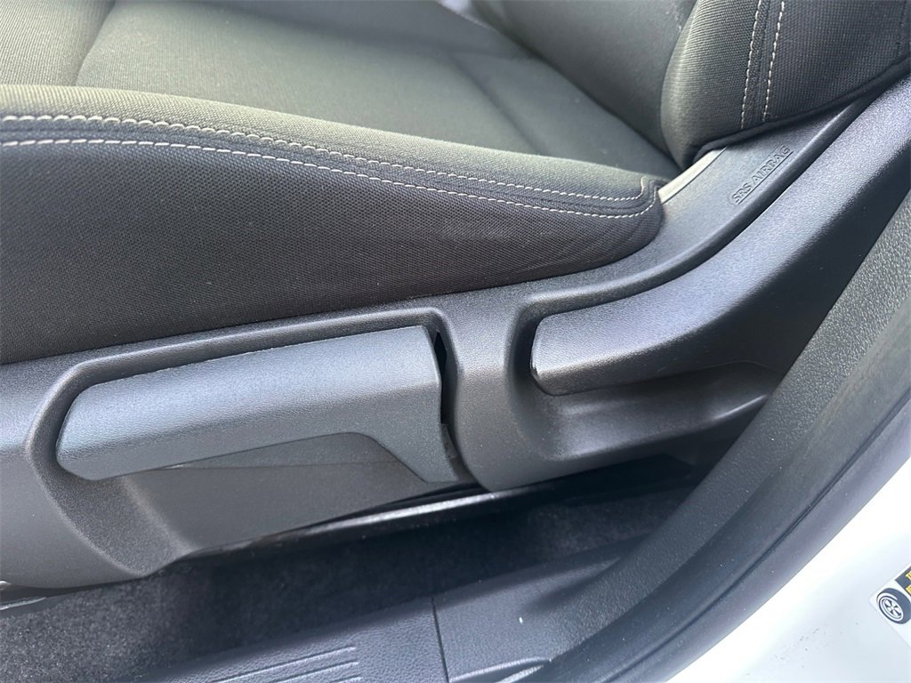 Used 2023 Nissan Rogue S image 27