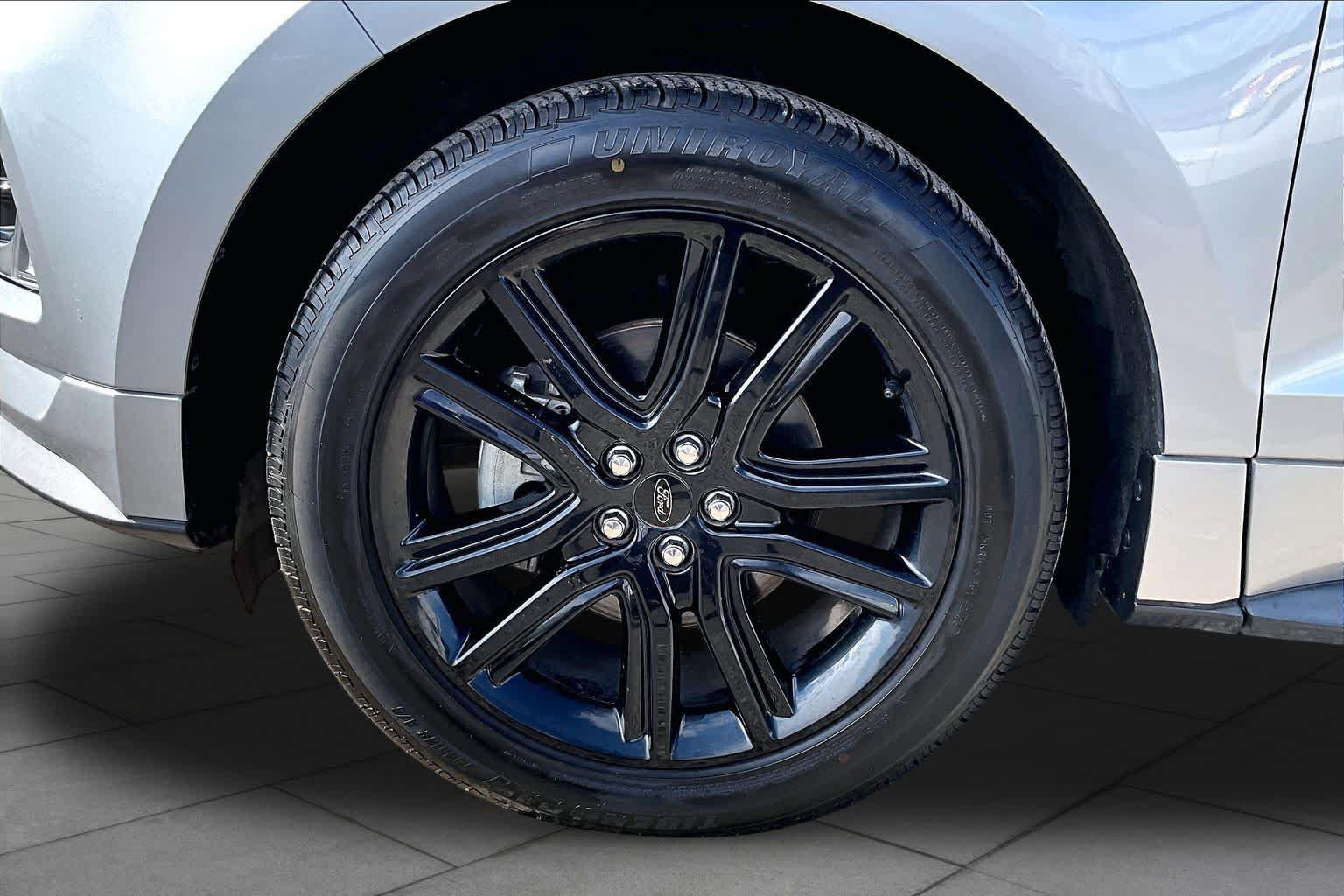 Used 2020 Ford Edge ST-Line FWD image 11