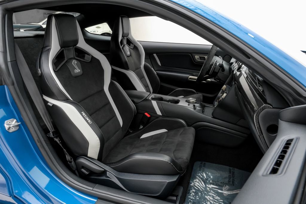 Used 2021 Ford Mustang Shelby GT500 w/ Carbon Fiber Track Pack RWD image 33
