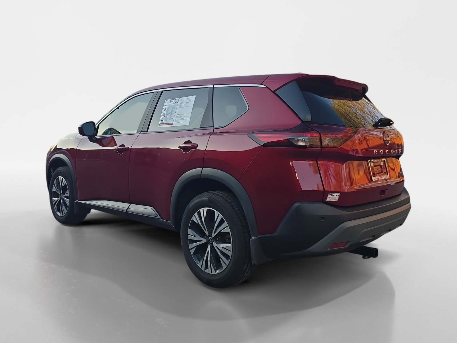 Used 2023 Nissan Rogue SV image 3