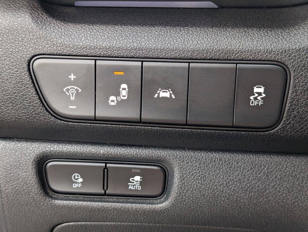 Used 2022 Kia Niro EX Premium w/ Cold Weather Package FWD image 31