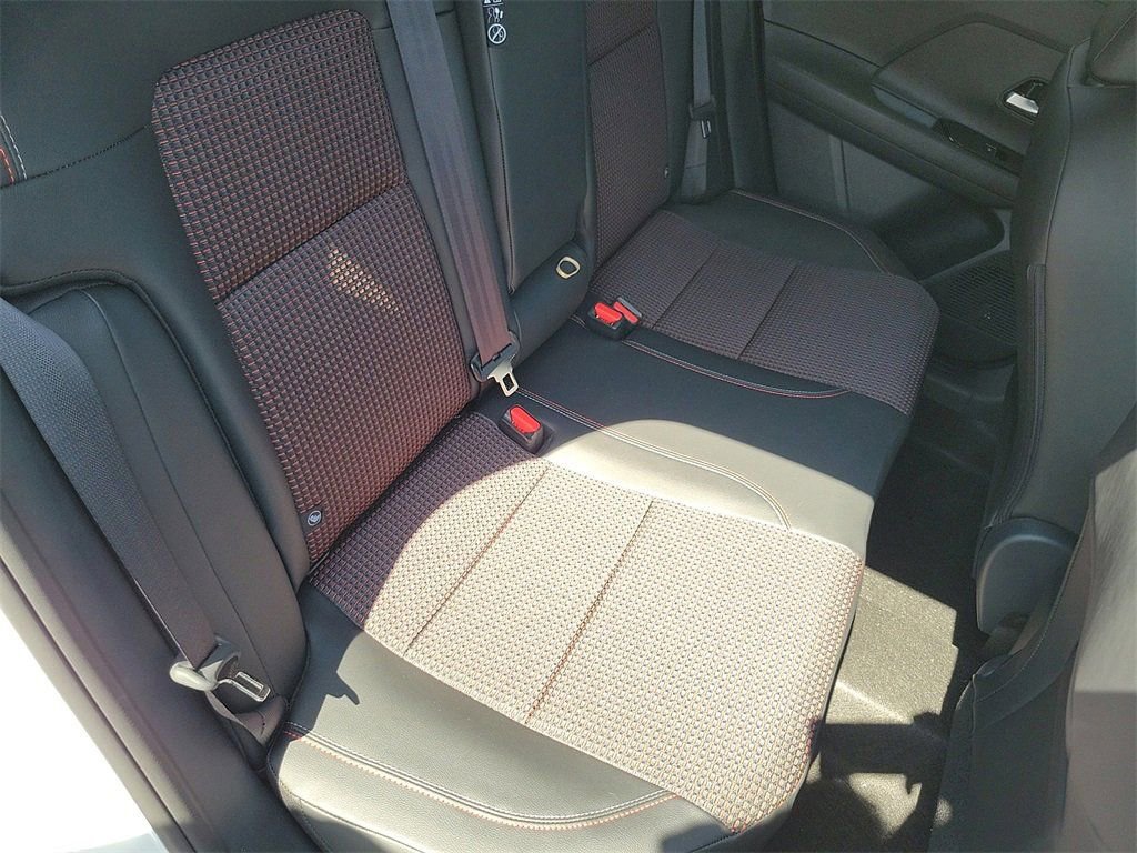 New 2026 Nissan Kicks SR image 15