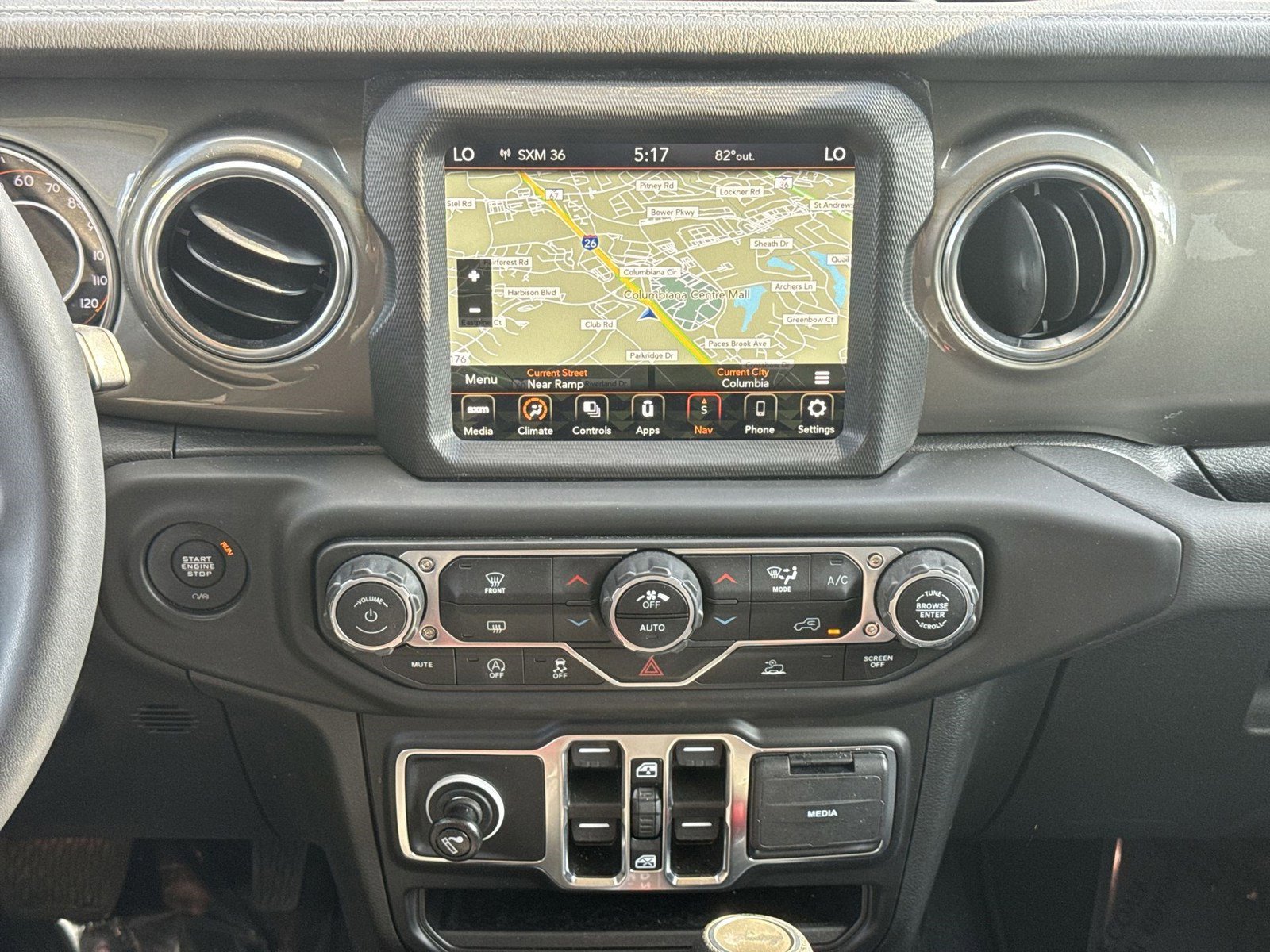 Used 2023 Jeep Wrangler Sahara image 29