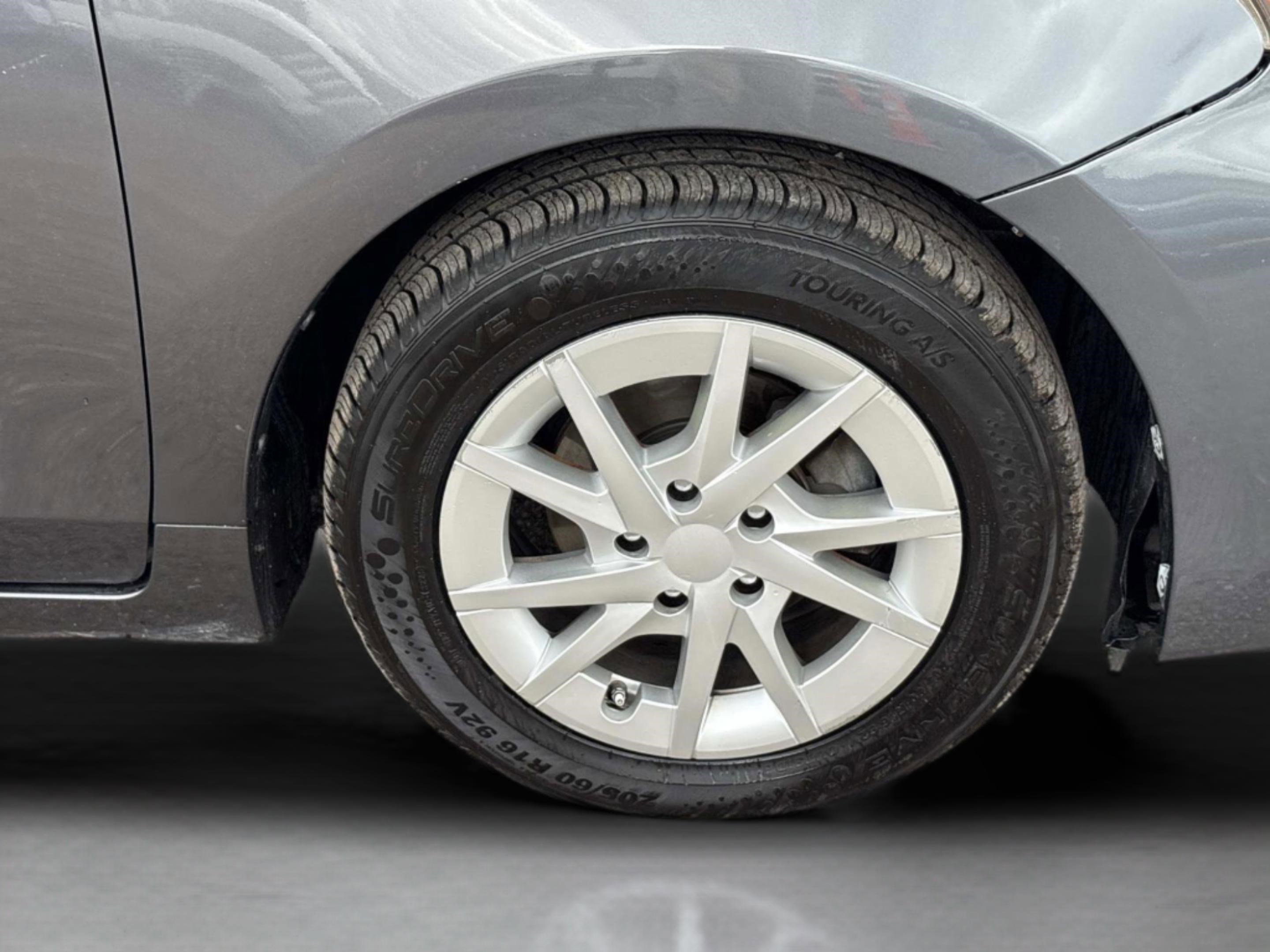 Used 2016 Toyota Prius V Two image 9