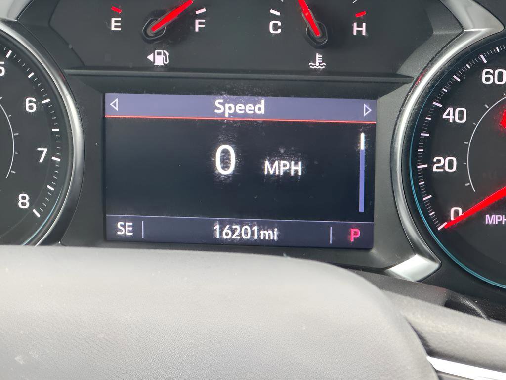 Used 2023 Chevrolet Equinox Premier image 24