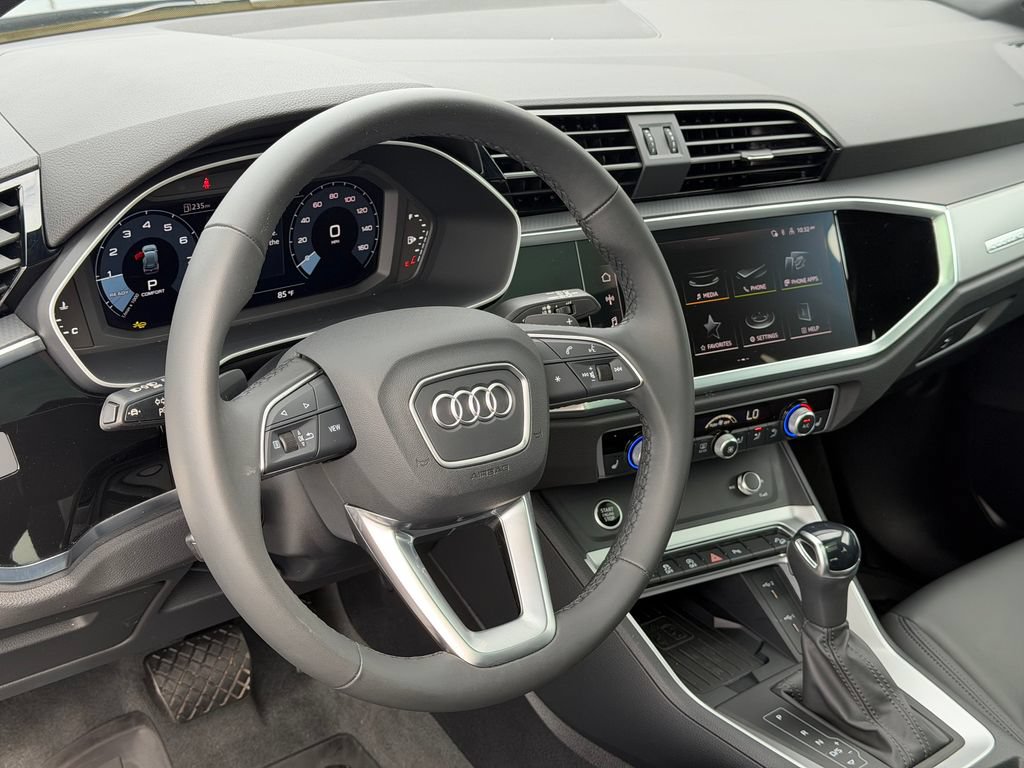 Certified 2025 Audi Q3 2.0T Premium w/ Convenience Package AWD/4WD image 24