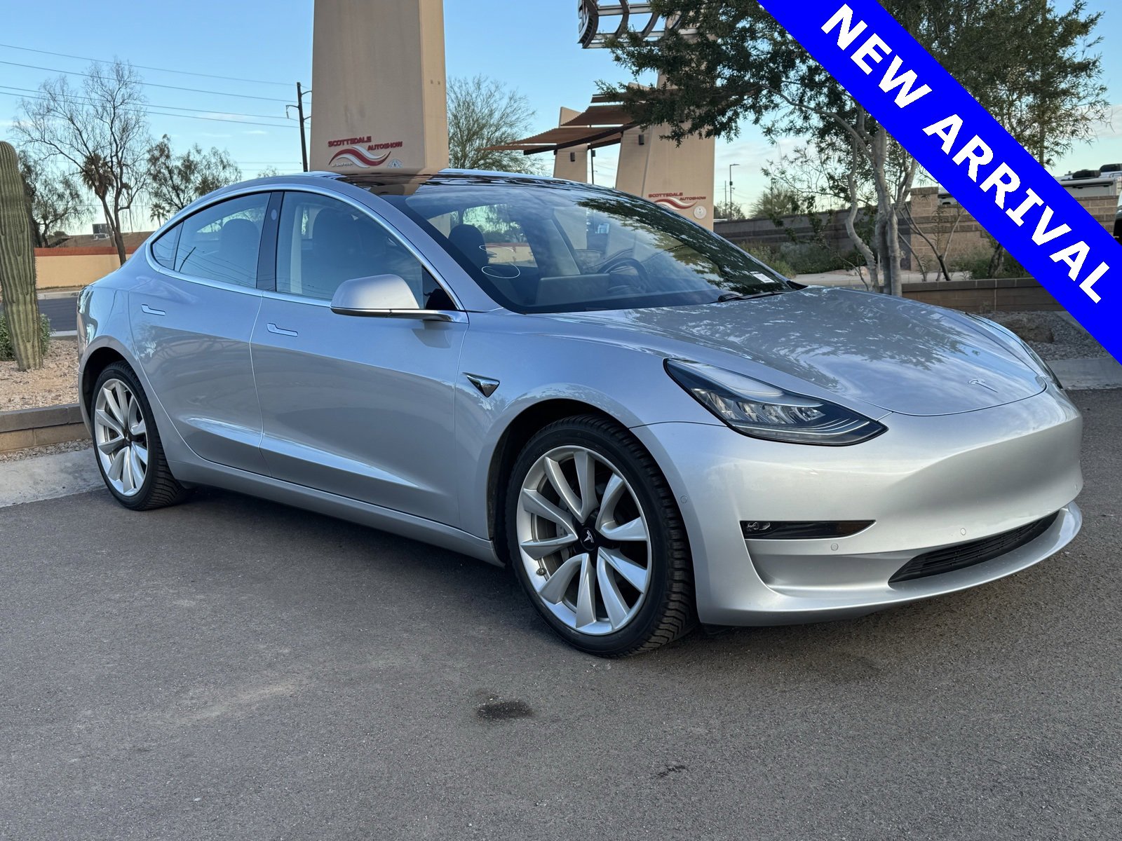 Used 2018 Tesla Model 3 Long Range image 1